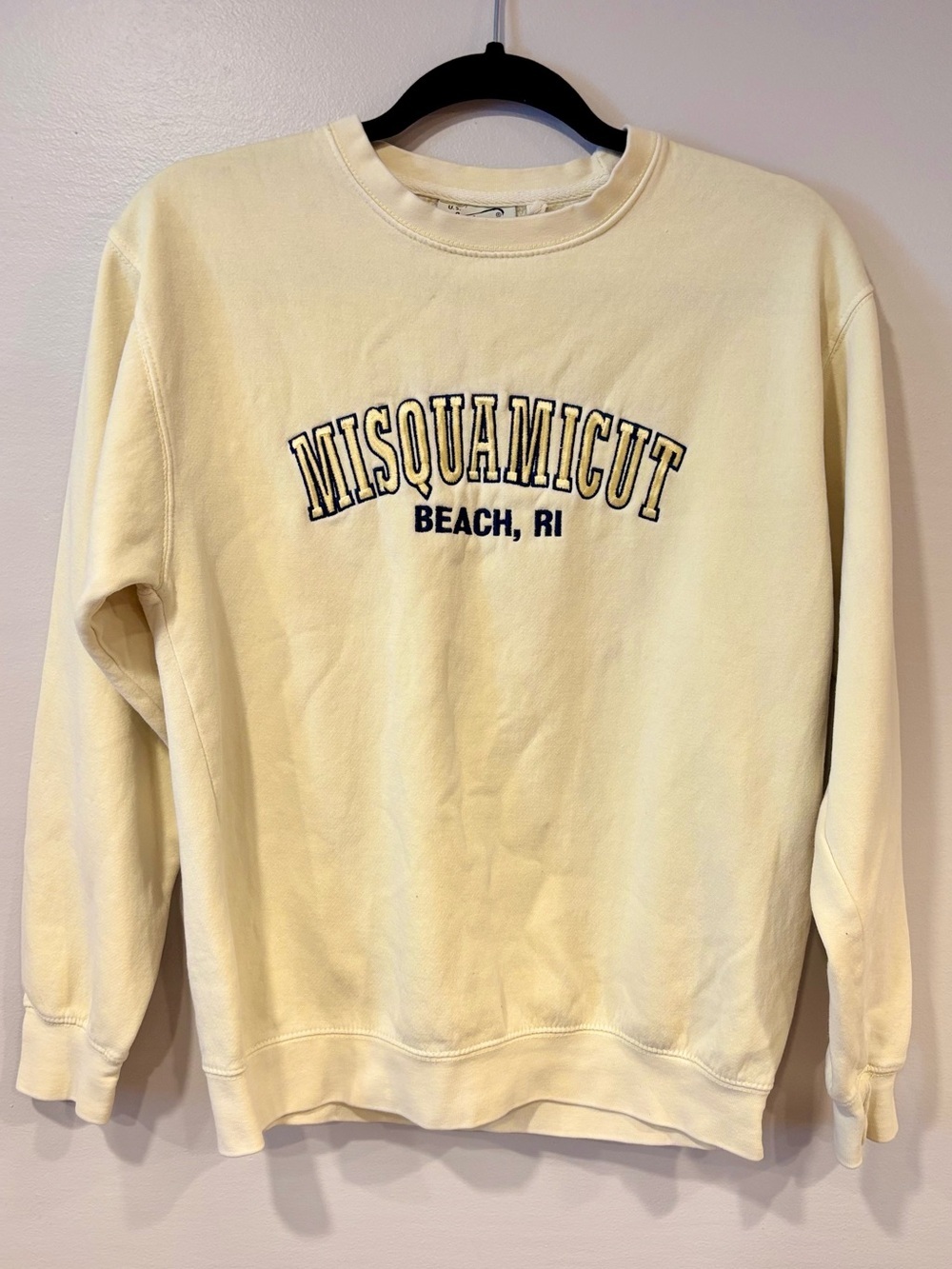 U.S. Vintage Misquamicut Beach RI Oversized Sweatshirt Butter Yellow Coastal S